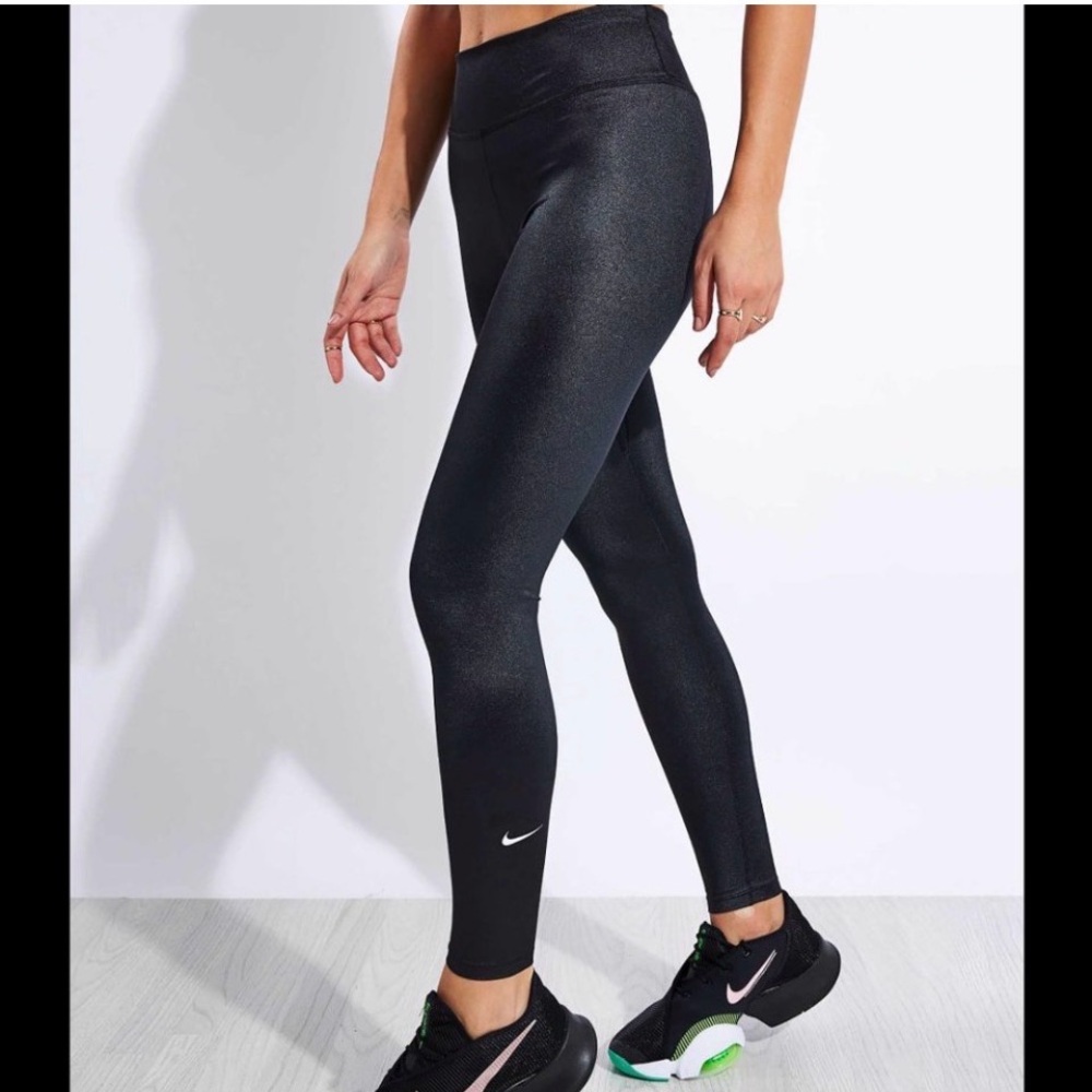 Nike Dri-Fit One Women’s Black Shine Leggings